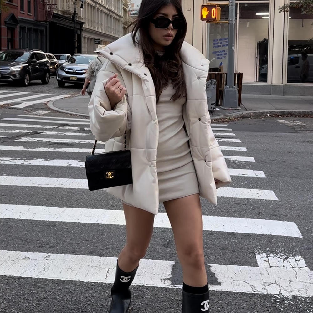 AHA selected Vegan Leather Puffer Jacket Oversized Quilted Winter Coat Parka M